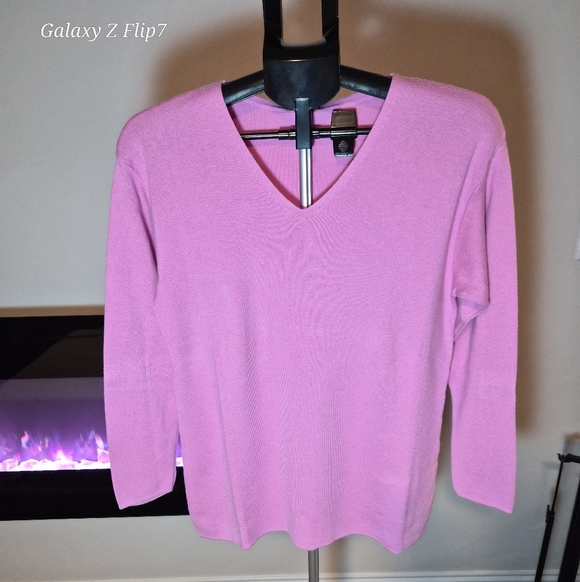 Talbots Sweaters - Talbots Petites Soft Pink V-Neck Sweater - Size LP